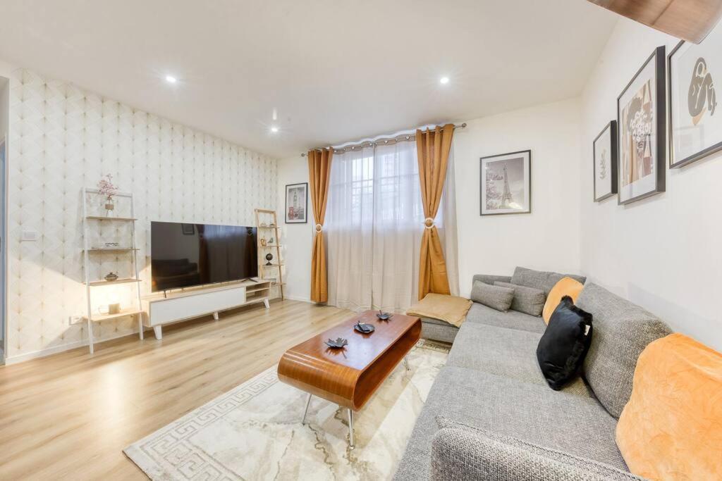 Apartment 1 Minute Du Metro Ligne 11 Emplacement Ideal *