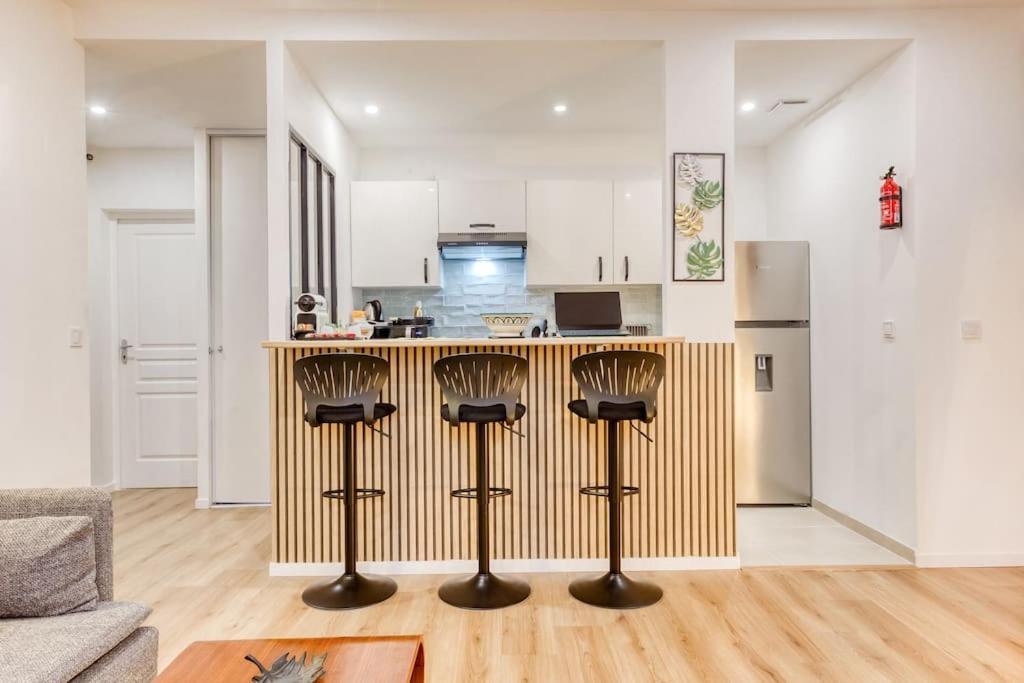 Apartment 1 Minute Du Metro Ligne 11 Emplacement Ideal Noisy-le-Sec