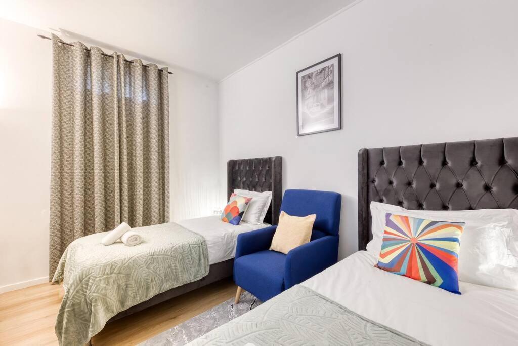 Apartment 1 Minute Du Metro Ligne 11 Emplacement Ideal *